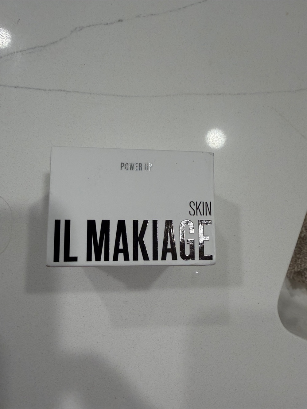 IL MAKIAGE Power Up Skin Cream — White with Black Text